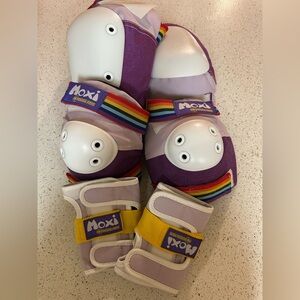 Moxi Purple and White Protective Gloves & Mittens